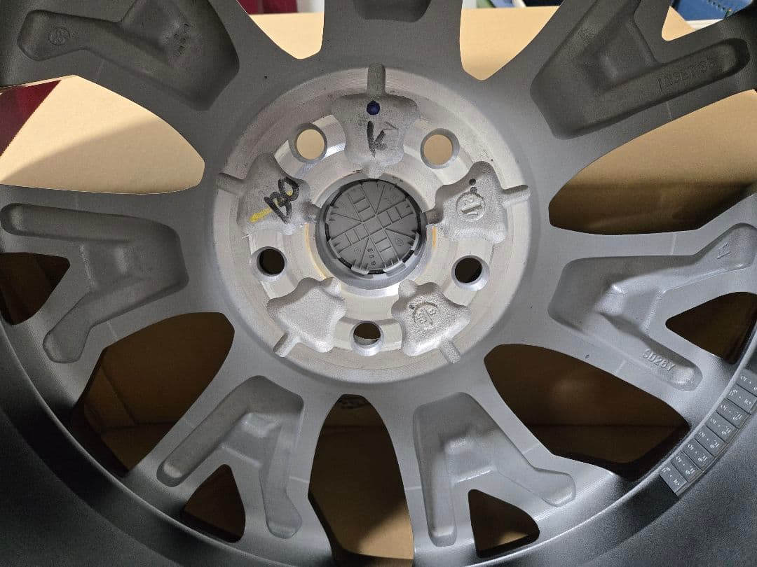 【新車外し 美品】クラウンエステート Z 純正ホイール　21インチ　4本セット