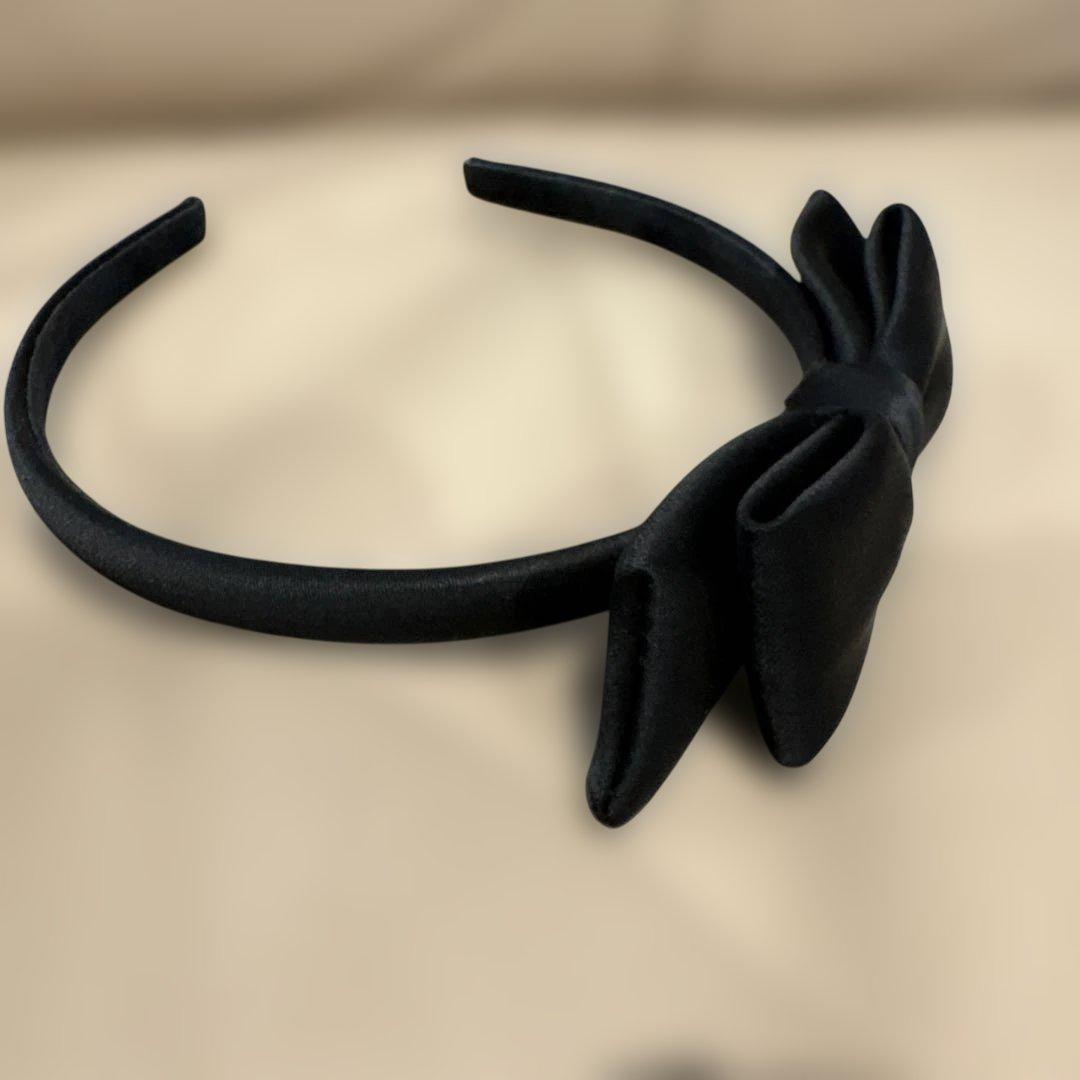 ALEXANDRE DE PARIS ￼ サテン　黒ぷっくりリボンカチューシャ