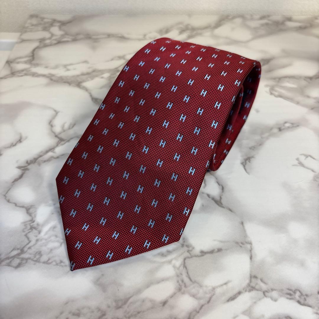 【極美品✨】HERMES ネクタイ　レッド　赤　ファソネ　H柄　ブルー　青色