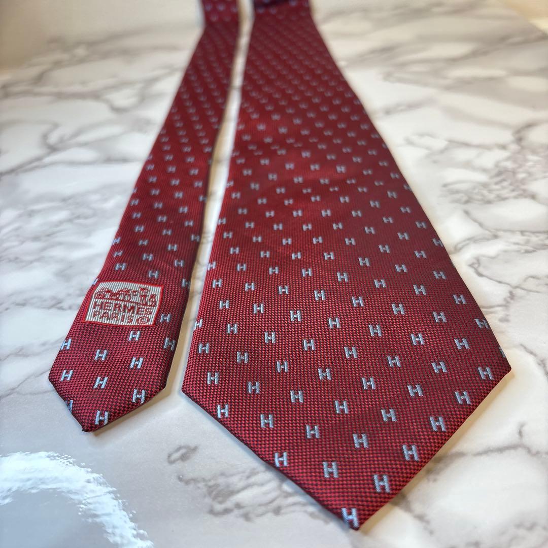 【極美品✨】HERMES ネクタイ　レッド　赤　ファソネ　H柄　ブルー　青色