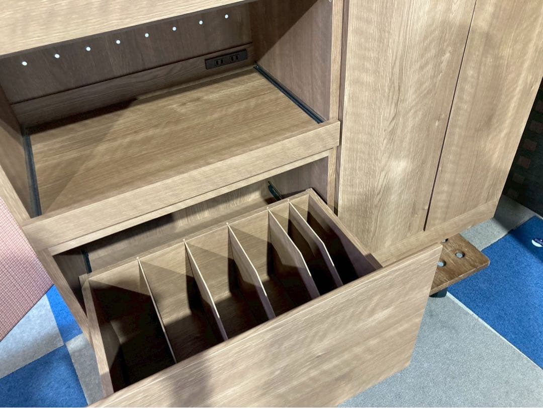 送料込み　木目調食器棚 キッチンボード 幅120 LOWYA(TPS4878）