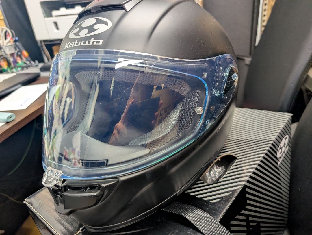 美品 Kabuto エアロブレード-6 Мサイズ　 マットブラック