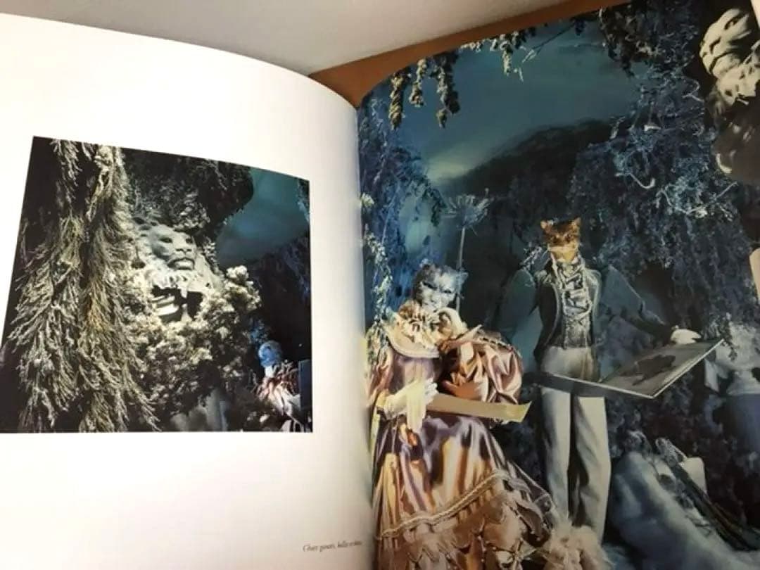 Les Vitrines Hermes ／ Le Monde d'Hermès