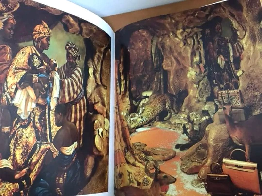 Les Vitrines Hermes ／ Le Monde d'Hermès