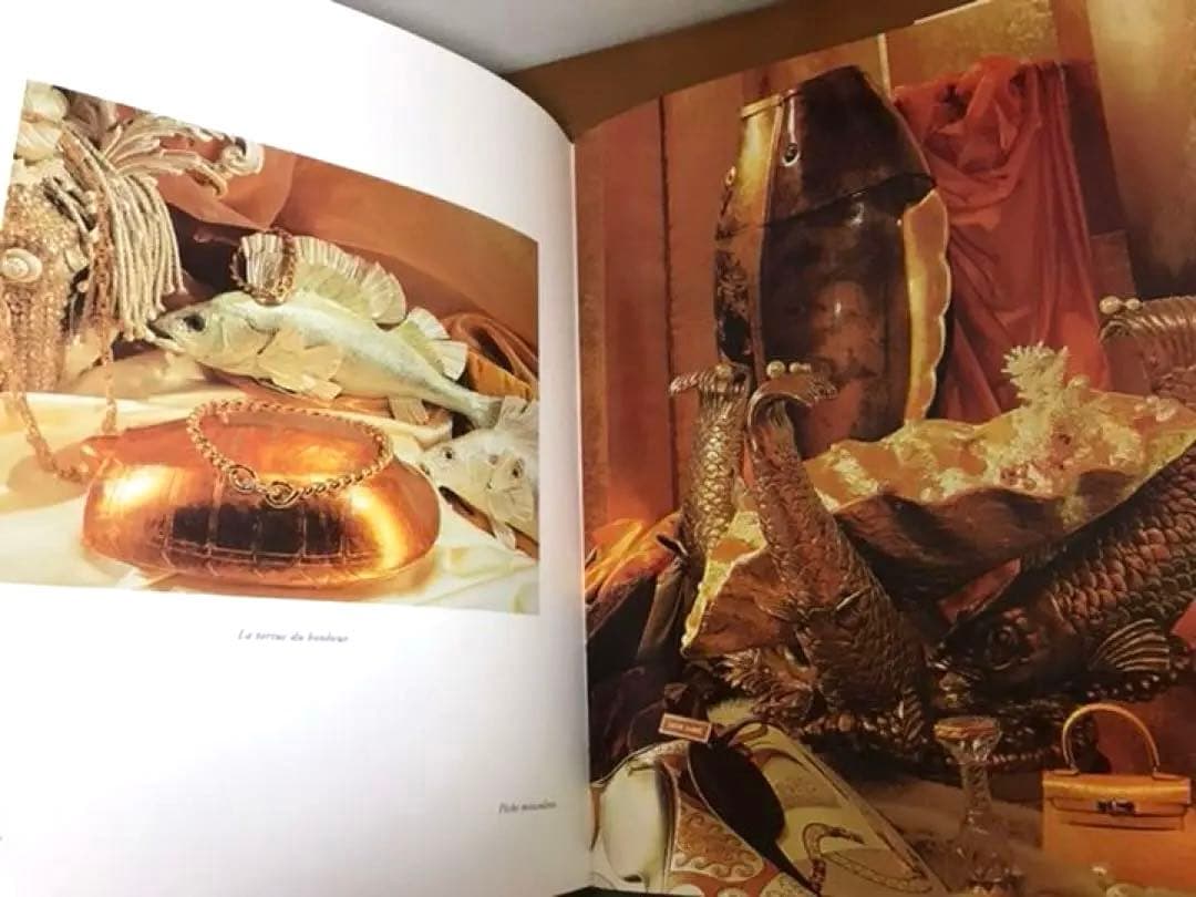 Les Vitrines Hermes ／ Le Monde d'Hermès