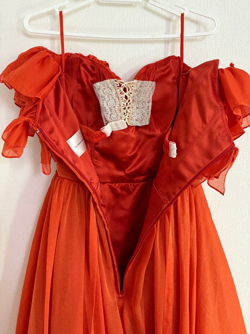 アーバンブランシュ　オフショルダーフリルドレス　サイズM 　Sサイズに調整あり