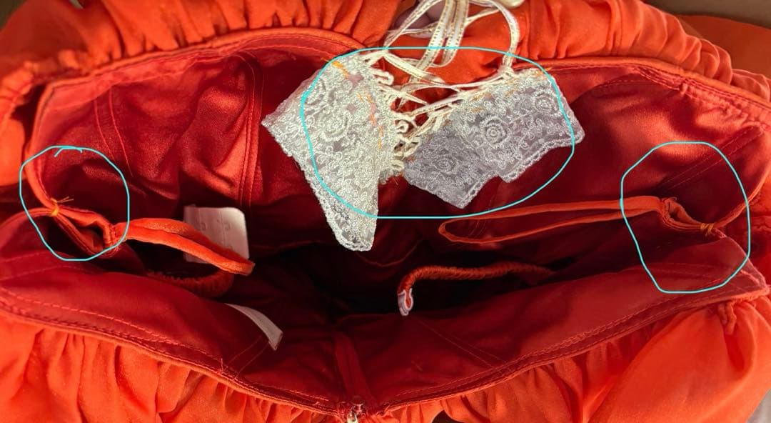 アーバンブランシュ　オフショルダーフリルドレス　サイズM 　Sサイズに調整あり