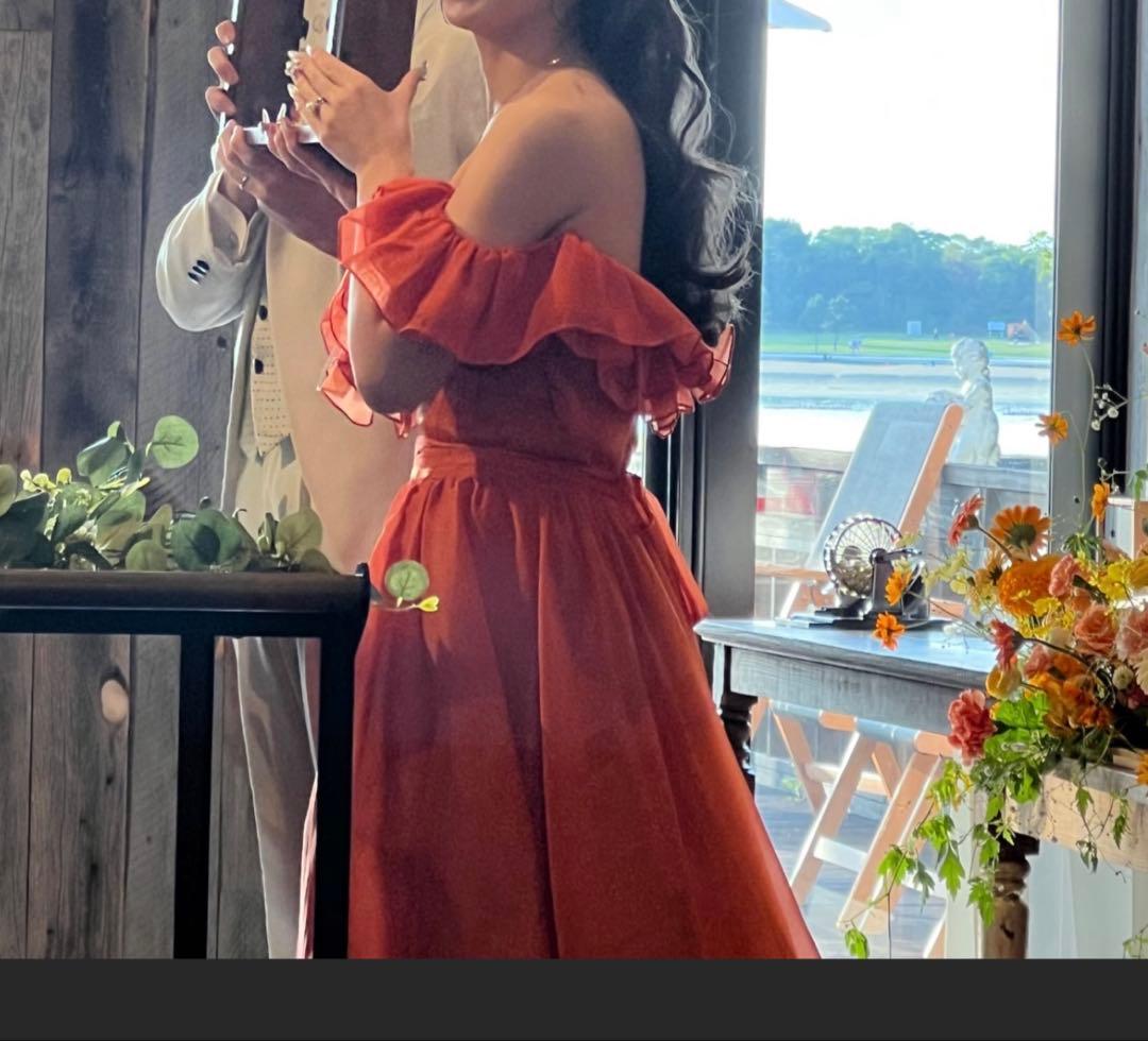 アーバンブランシュ　オフショルダーフリルドレス　サイズM 　Sサイズに調整あり