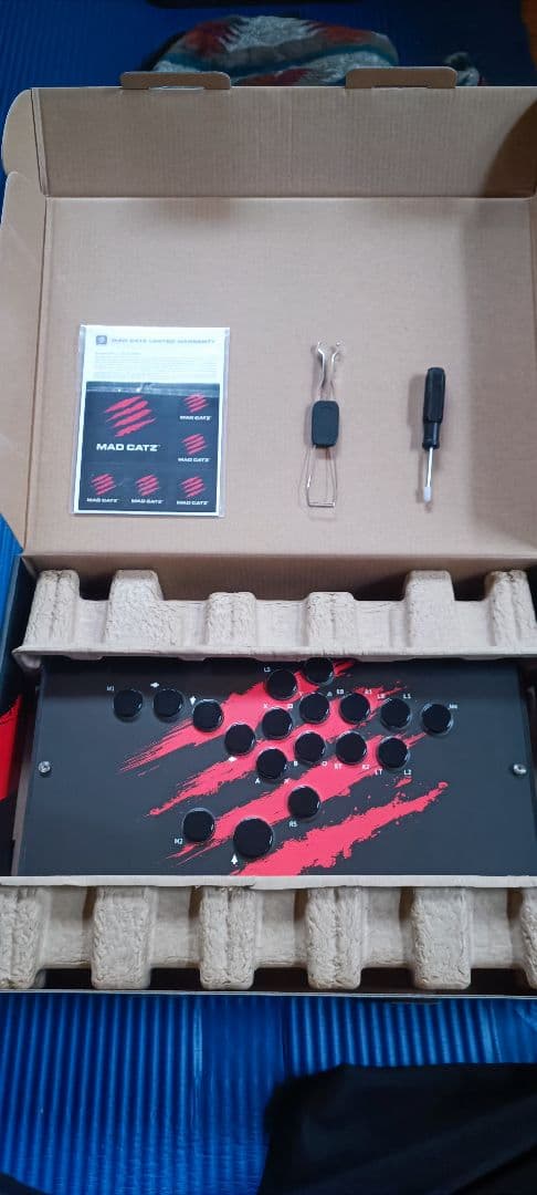 【Mad Catz / N.E.K.O.】レバーレスコントローラー