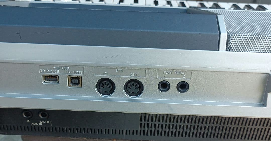 Yamaha PSR-S700 シンセサイザー