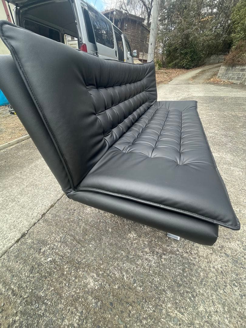 黒い合成皮革ソファベッド
