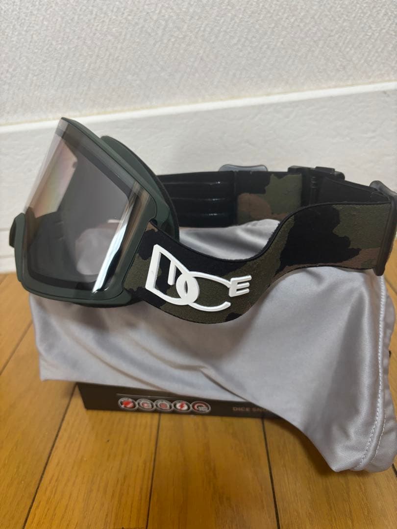 DICE SHOWDOWN 美品！ウルトラ調光レンズ！