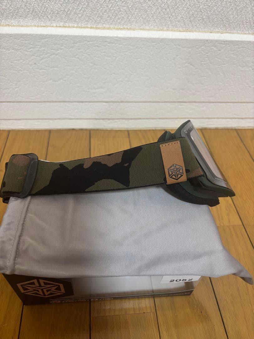 DICE SHOWDOWN 美品！ウルトラ調光レンズ！