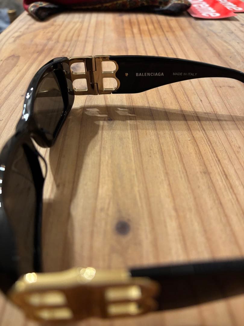 サ*ん様 BALENCIAGA ブラック サングラス ケース付き　BBロゴ