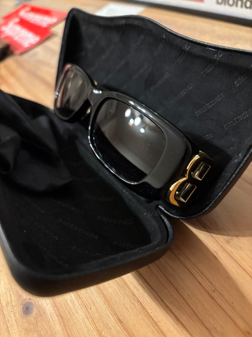 サ*ん様 BALENCIAGA ブラック サングラス ケース付き　BBロゴ