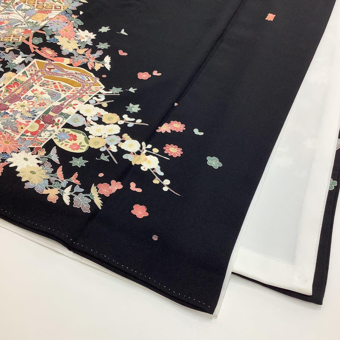 c-930　黒留袖　加賀友禅　柿本一郎　草花に香箱　落款　五ツ紋　比翼仕立て