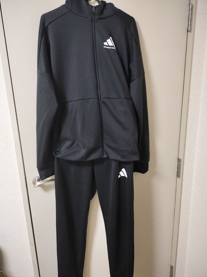 アディダス コンバット スポーツ　セットアップ　定価16280-　ブラック