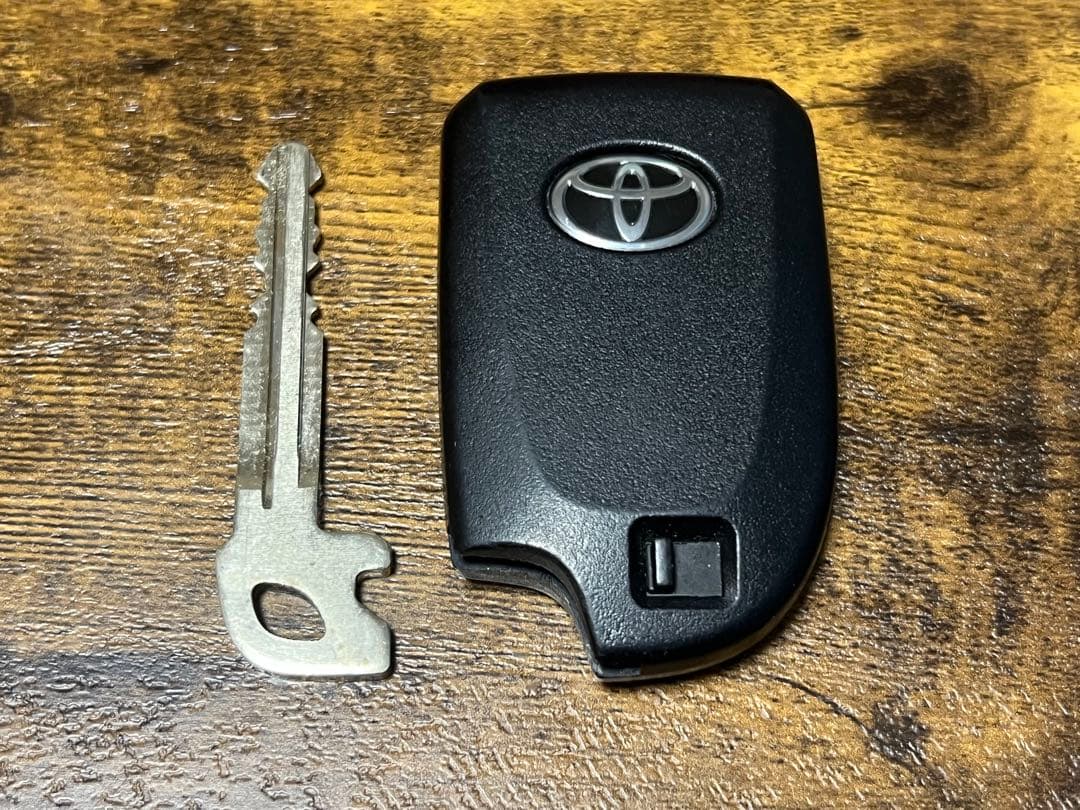 トヨタ純正 ハイエース 6型　4ボタン スマートキー