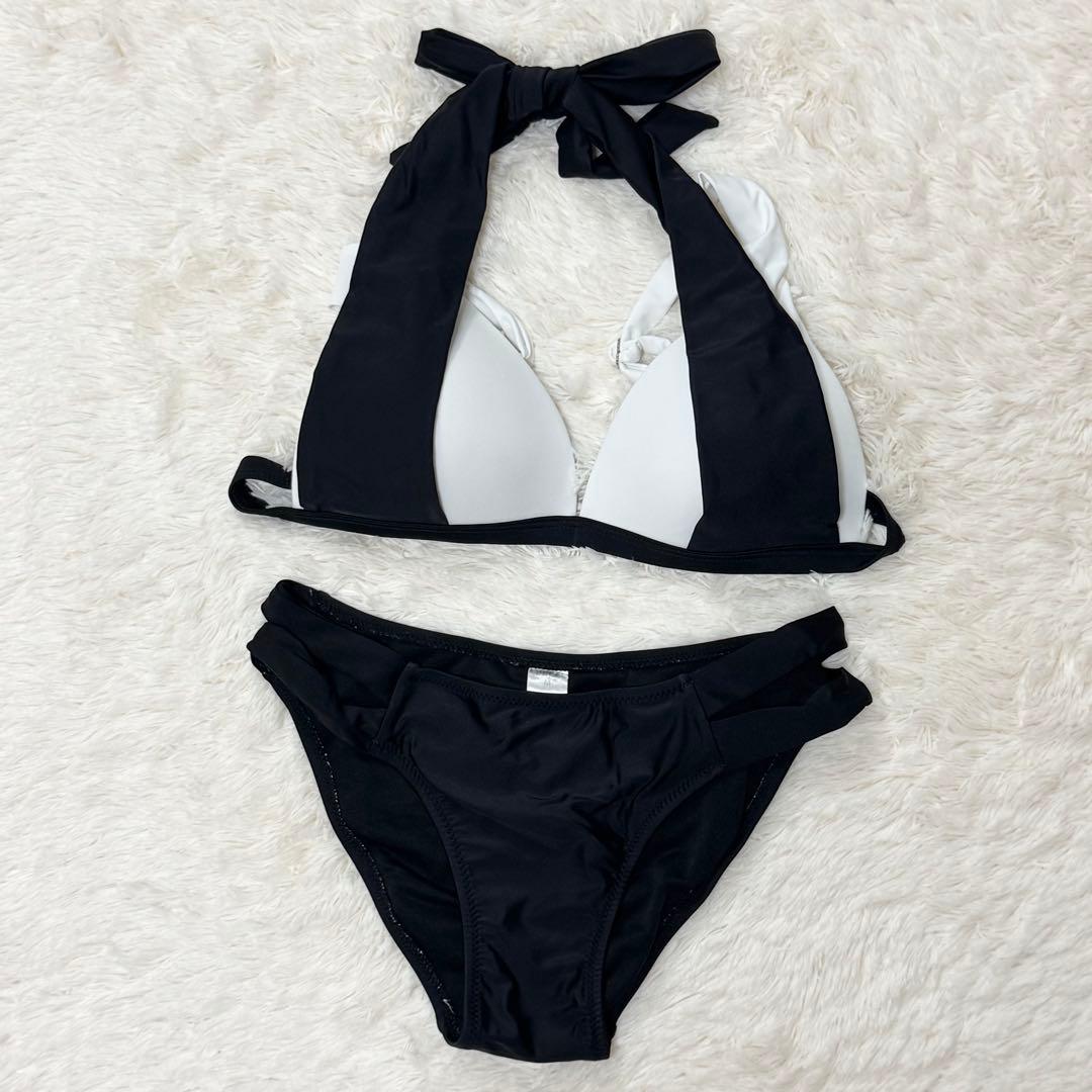 水着・ラッシュガード Akane