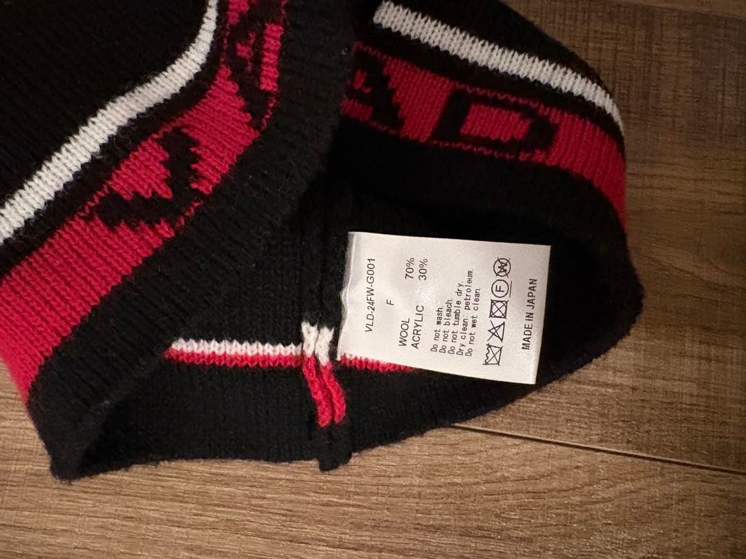 VALLAD ロゴ入りニット帽　赤　IO