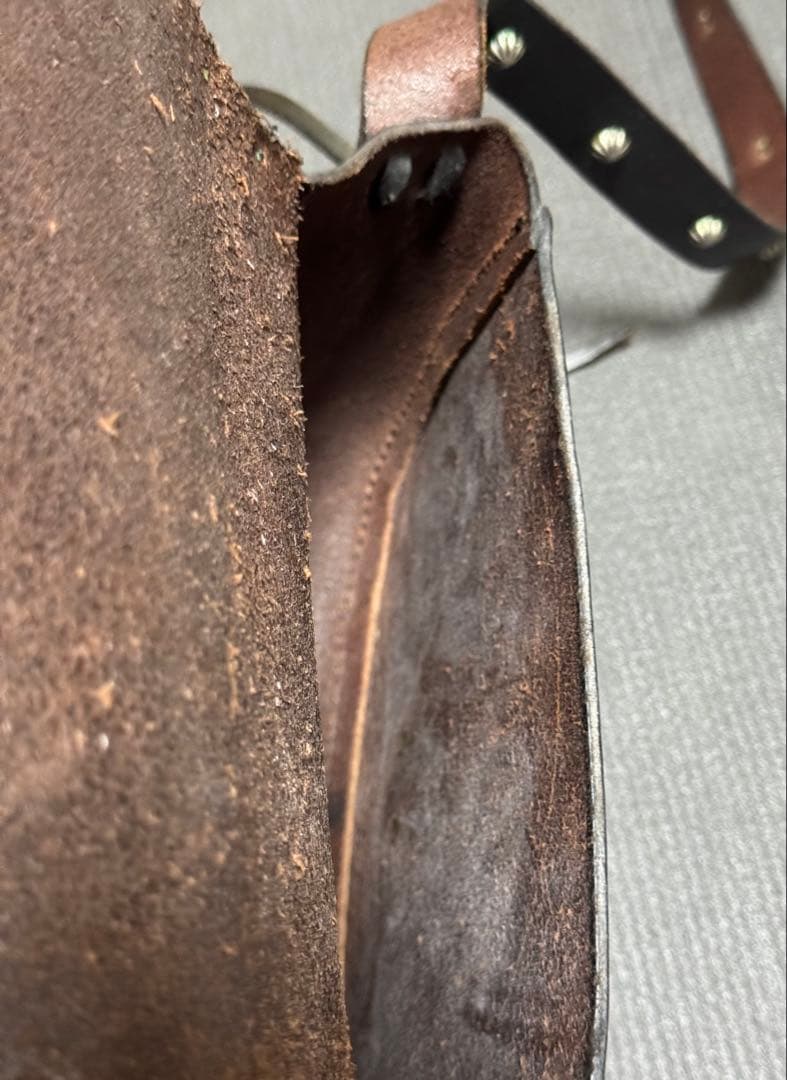 HTC ヒッピーバッグ アンブレラスタッズ ブラック