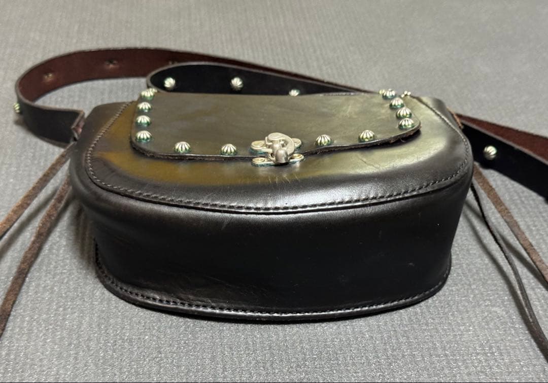 HTC ヒッピーバッグ アンブレラスタッズ ブラック