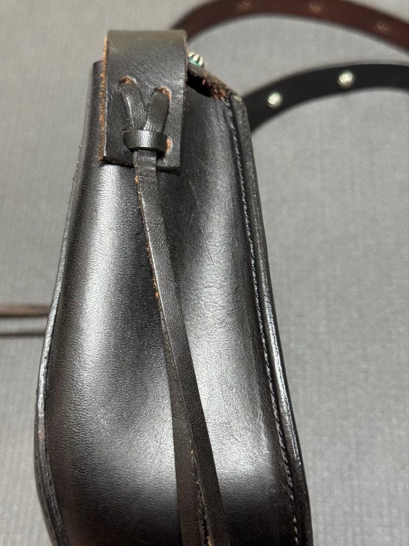 HTC ヒッピーバッグ アンブレラスタッズ ブラック