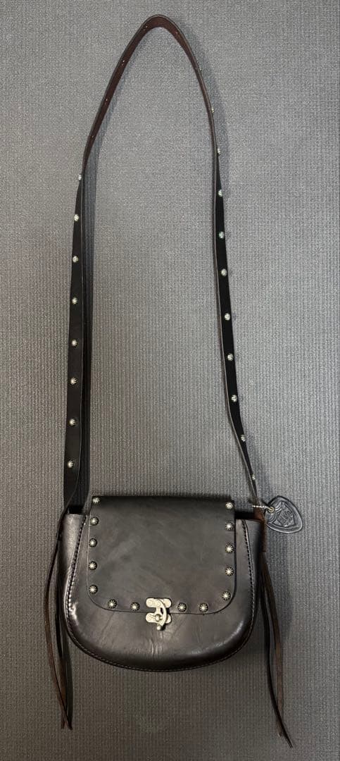 HTC ヒッピーバッグ アンブレラスタッズ ブラック