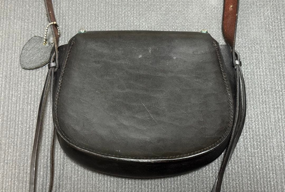 HTC ヒッピーバッグ アンブレラスタッズ ブラック