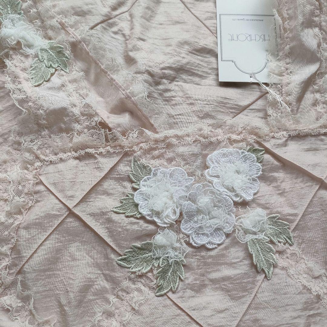 【新品未使用】HISCHRONE さえら 花の刺繍のエプロン