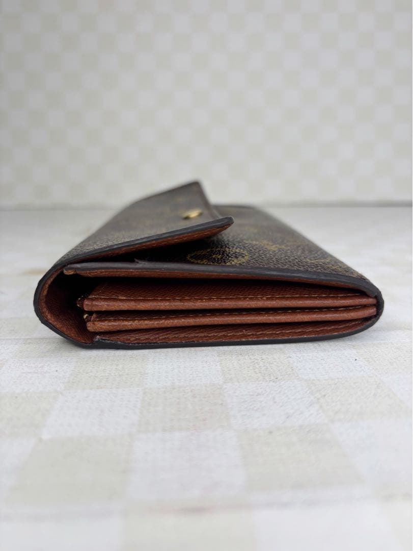 極美品　LOUIS VUITTON ルイヴィトン　長財布　二つ折り　M06