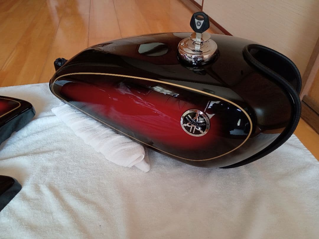 ヤマハ SR400 Fi車用 レッドサンバースト外装Set