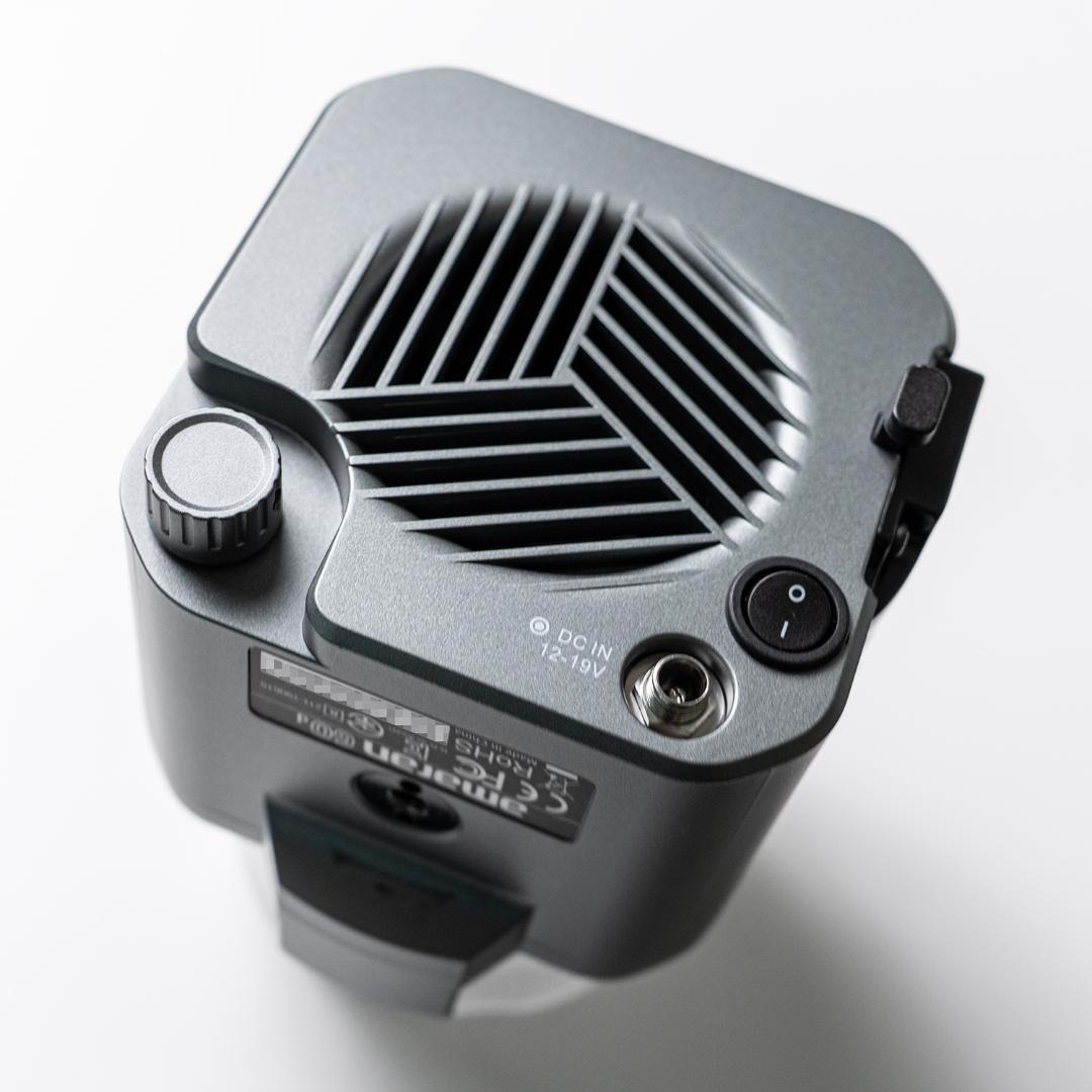 Amaran 60d 照明機器 本体と付属品