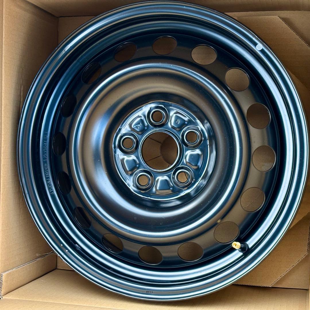 ①新型シエンタＺ　純正スチールホイール４本　キャップ・ナット付【①②セット商品】