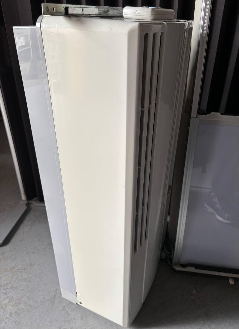 CORONA ウインドエアコン延長枠付き CW-1617 2017年製 Used