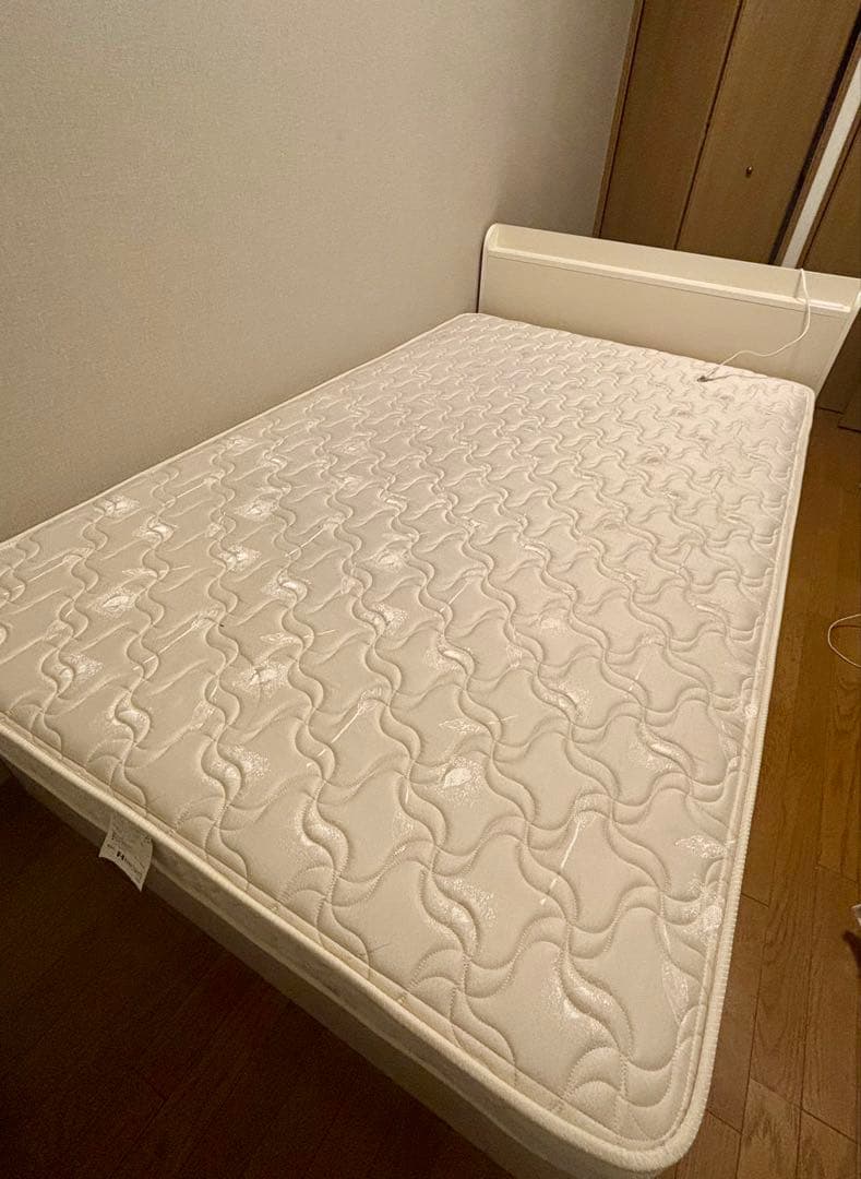 【マットレス付き】ホワイトセミダブルベッド 大容量 収納付き 日本製