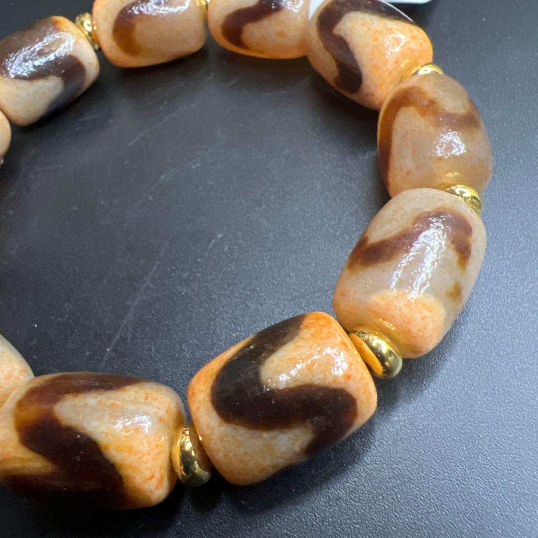 限定 チベット高油メノウ玉髓 朱砂 牙黄 虎牙天珠ブレスレット遵型 茶色 透明感