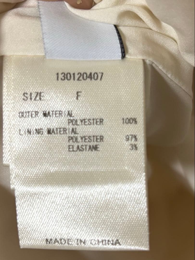 Fiolily キラキラトップス