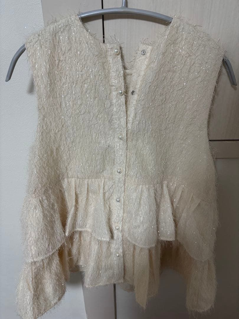 Fiolily キラキラトップス