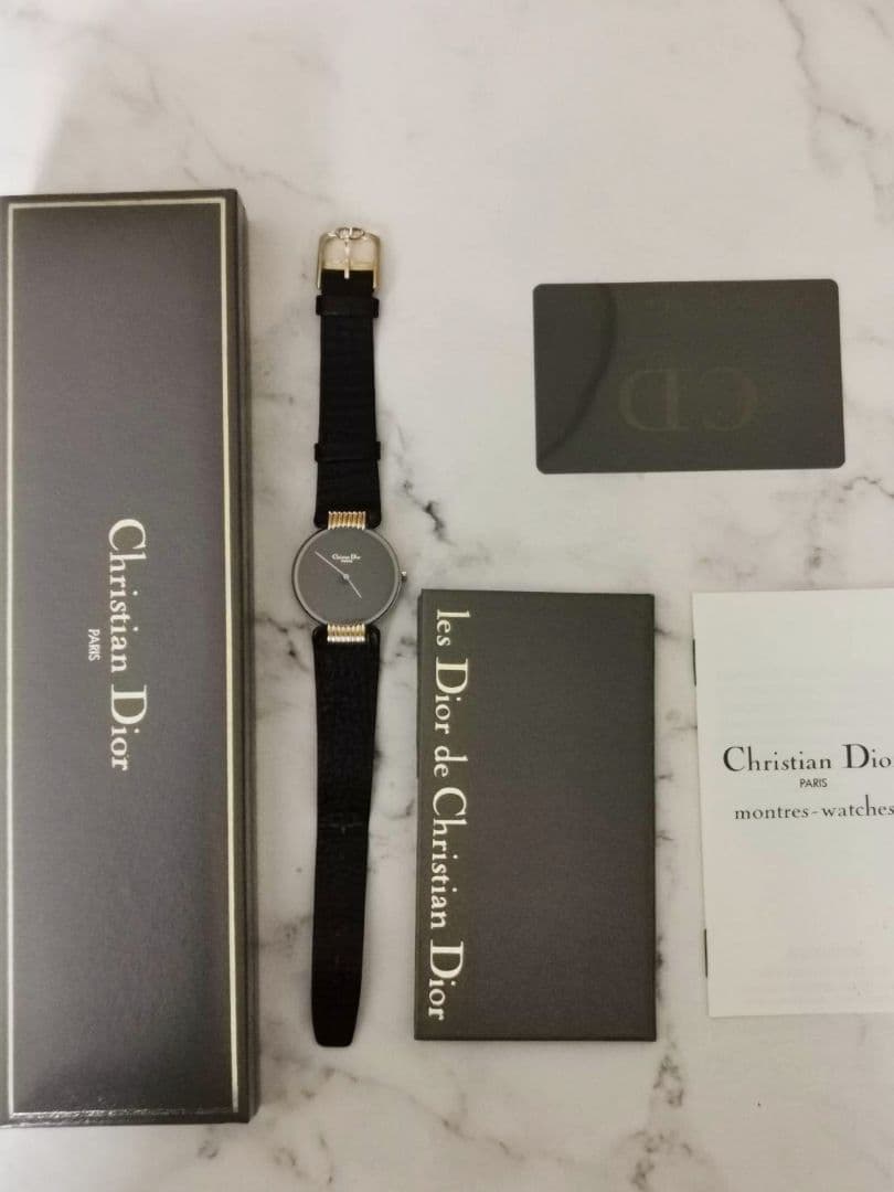 Christian Dior ブラックムーン腕時計（付属品完備・極美品）