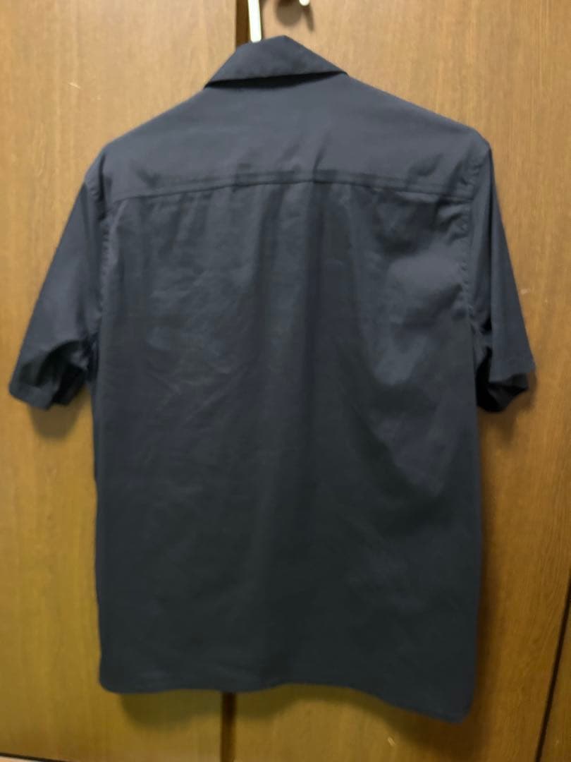 PRADA プラダ 黒 シャツ