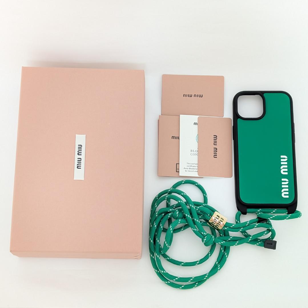 【日本未入荷】MIU MIU iPhone15 スマホケース グリーン