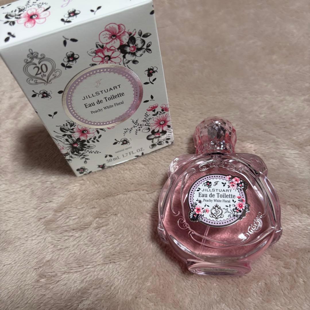 JILL STUART ピーチ ホワイトフローラル オードトワレ 50ml