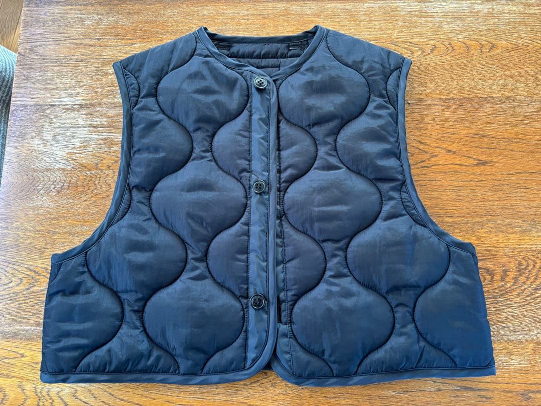 ジャケット・アウター HYKE QUILTED CROPPED VEST BLACK