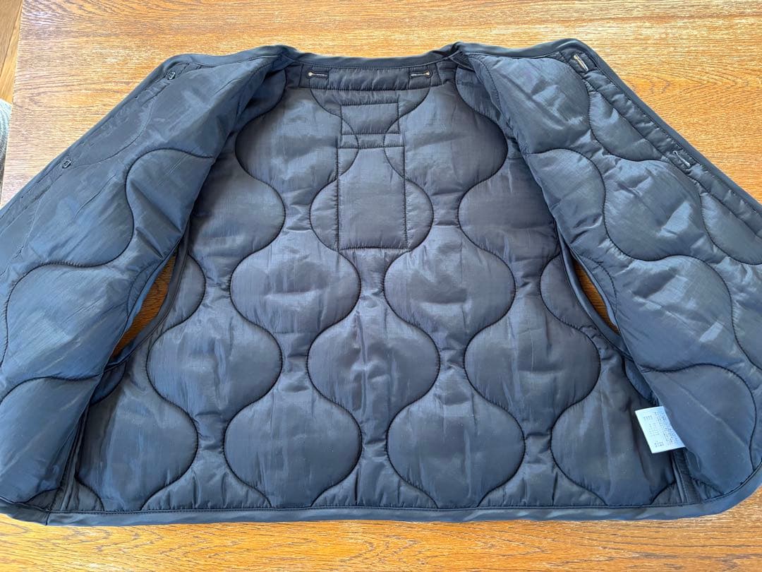 ジャケット・アウター HYKE QUILTED CROPPED VEST BLACK