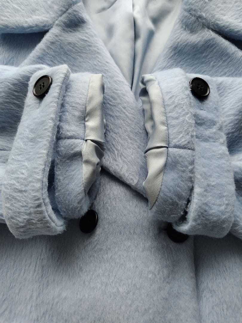 美品　LILY BROWN エンブロイダリーコクーンコート ブルー　2025年