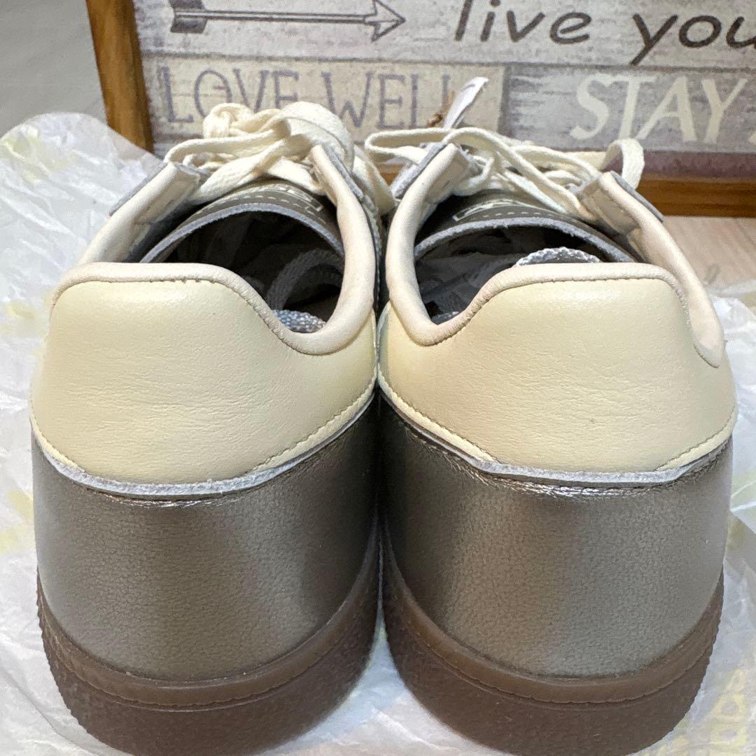 新品アディダスadidas Handball Spezial シルバー25.5㎝