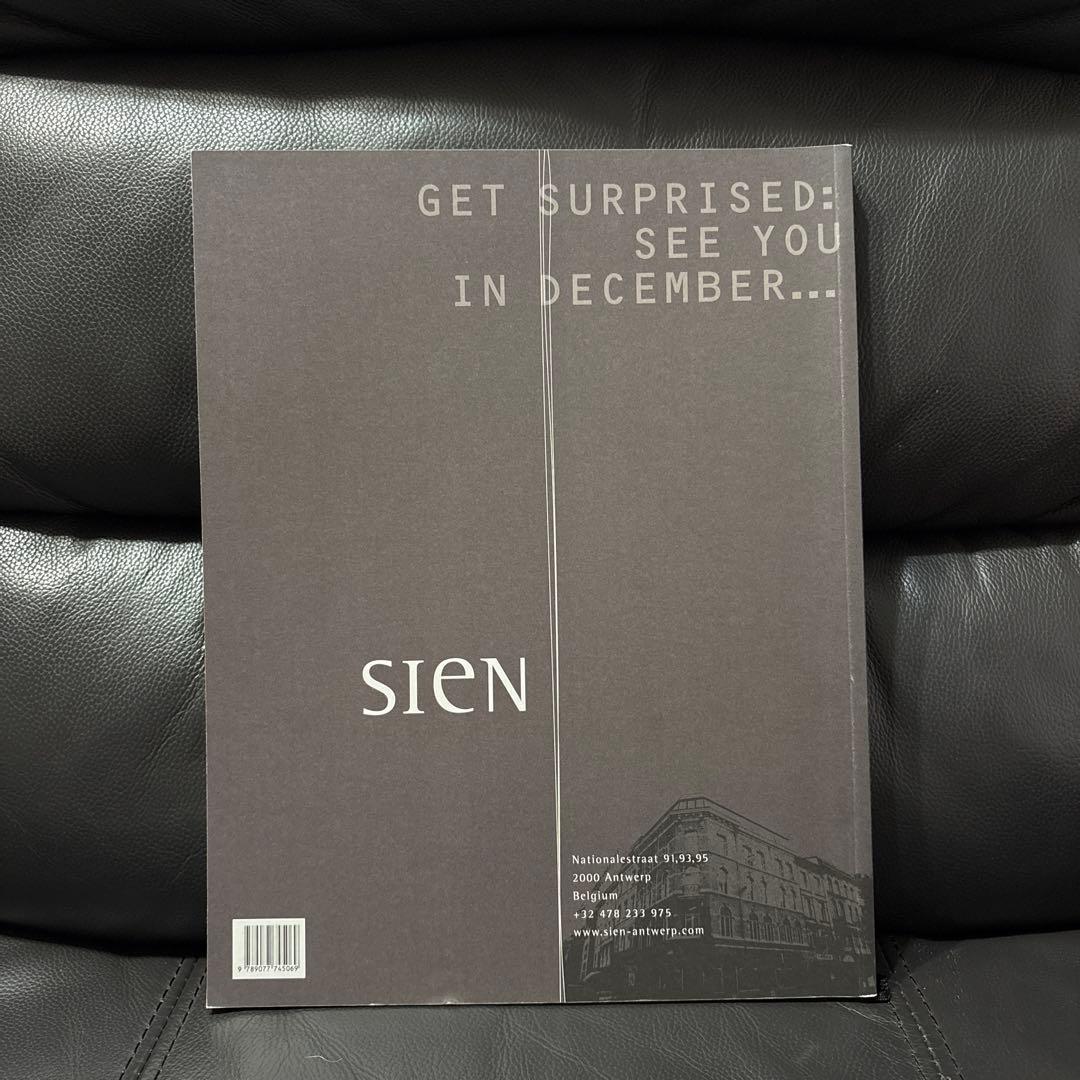 アート・デザイン・音楽 A Magazine #6 Veronique Branquinho