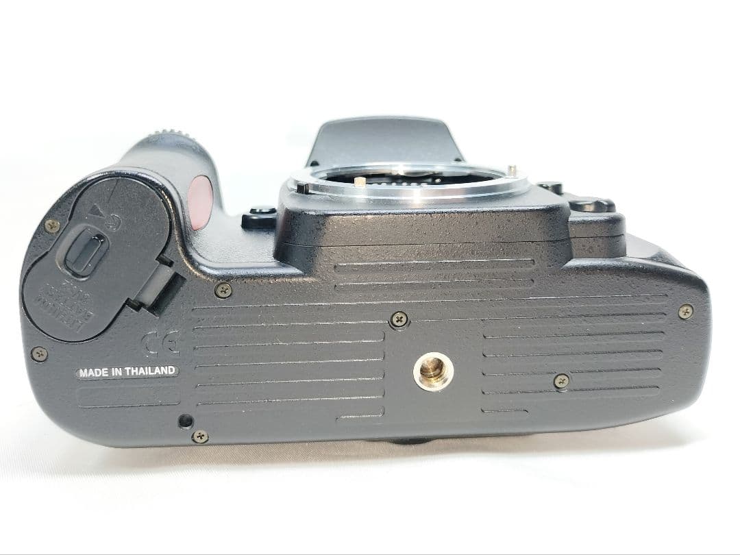 【美品】Nikon F80 D 一眼レフフィルムカメラ