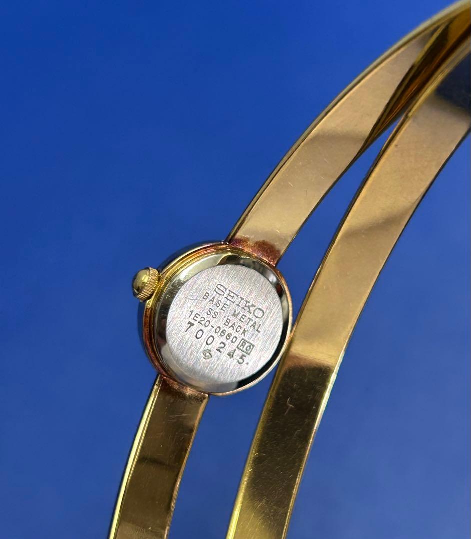 SEIKOセイコーバングルウォッチ　2連ブレスレット　クオーツ腕時計　ゴールド